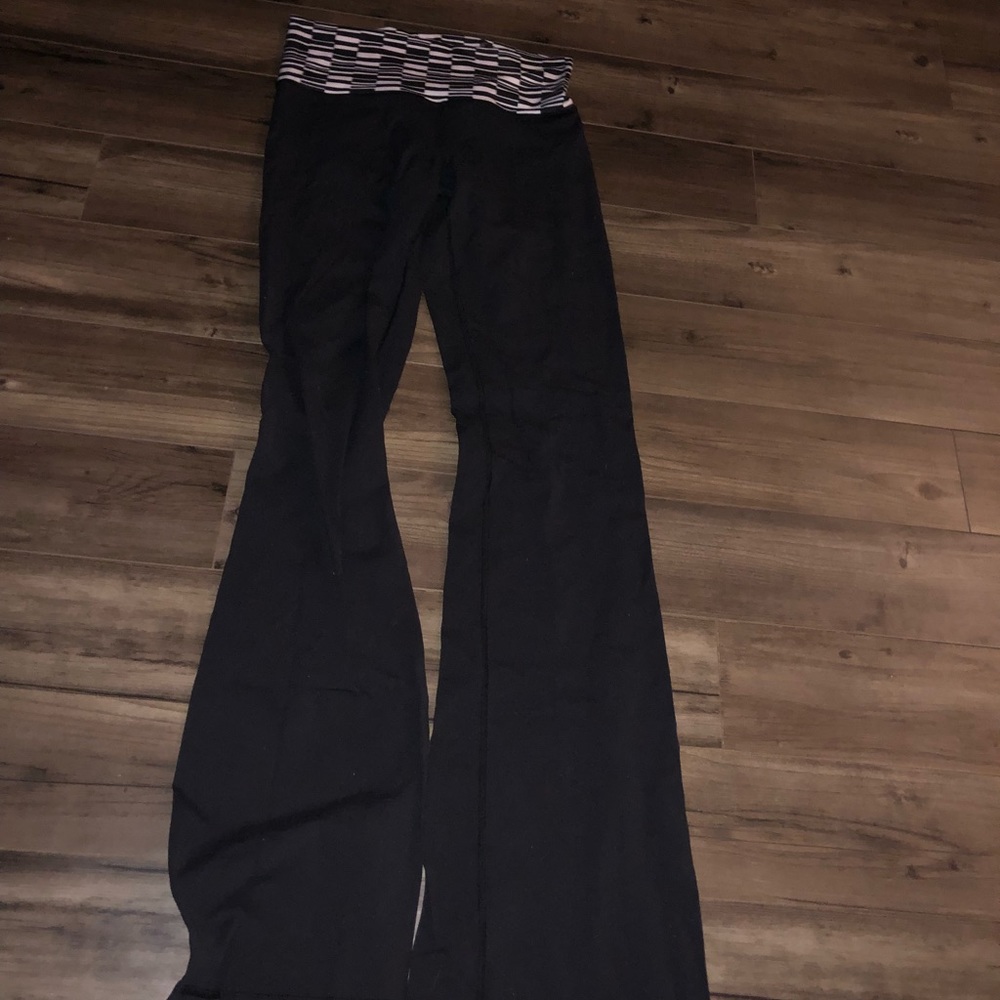 Lululemon yoga pants